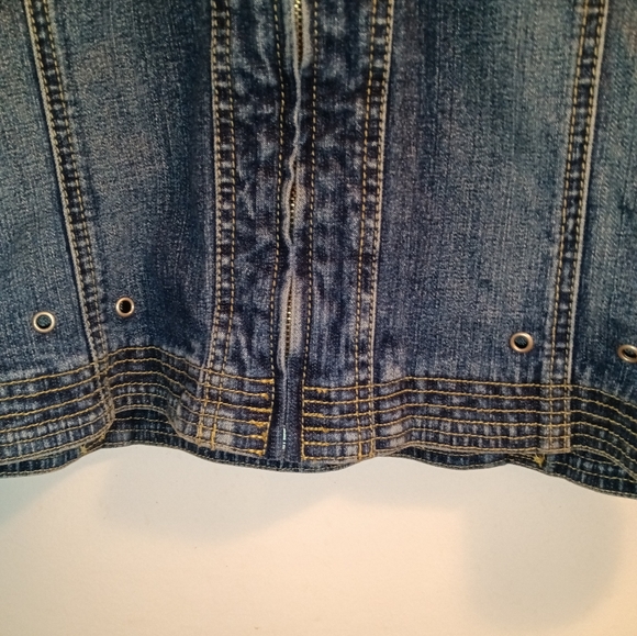 Women's Denim Jacket Size Small - Picture 4 of 6